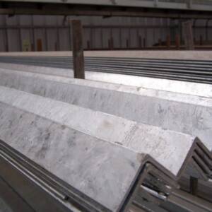 ÁNGULO LAMINADO GALVANIZADO
